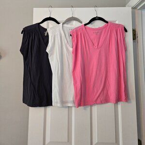 Womens Size XS Set of 3 Sleeveless tops